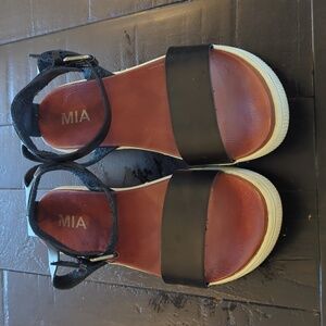 MIA Ellen Platform Sandals